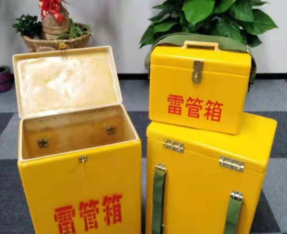 云霄玻璃钢雷管箱有哪些特点