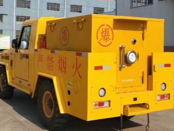 云霄凯龙爆破器材运输车：保障爆破任务的安全运行